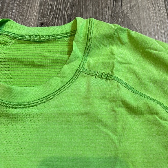 Lululemon Metal Vent Tech LS - Picture 2 of 4